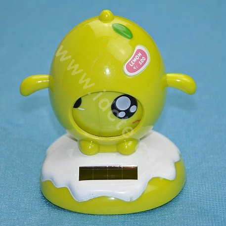 Shake his head doll Solar Face Change Doll Solar Doll Car decoration - Green