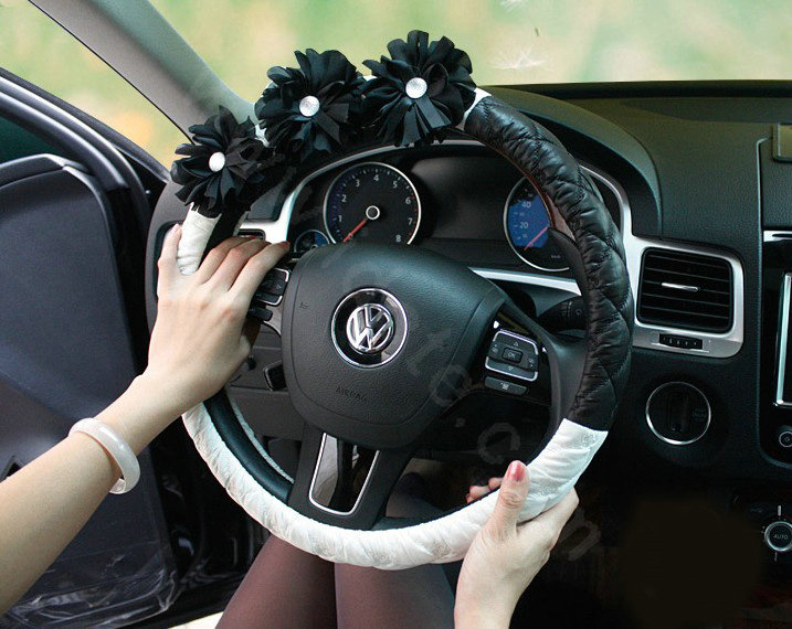 Auto Car Steering Wheel Cover Black Flower Nylon shioze Diameter 15 inch 38CM - White
