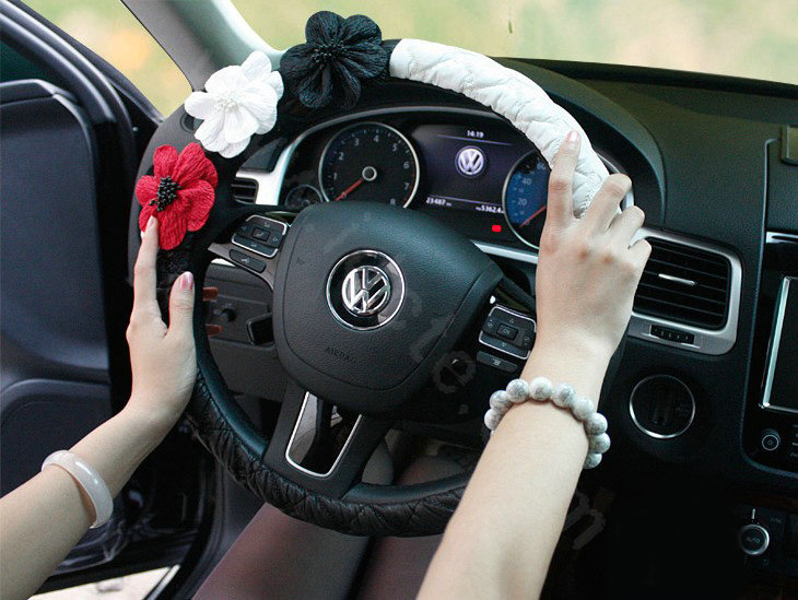 Auto Car Steering Wheel Cover Flower Nylon shioze Diameter 15 inch 38CM - Black+White