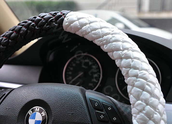 Auto Car Steering Wheel Cover Fur Ball Polyester Diameter 15 inch 38CM - Black White