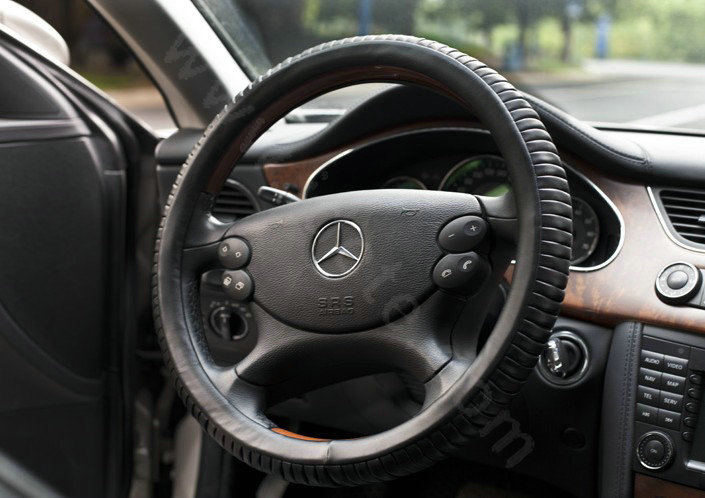 Auto Car Steering Wheel Cover Gearwheel Cowhide Diameter 15 inch 38CM - Black