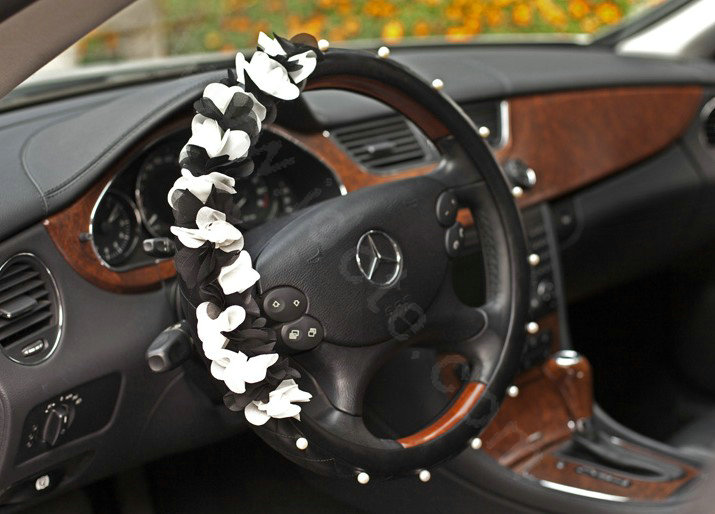 Auto Car Steering Wheel Cover Pearl Flowers Cowhide Diameter 16 inch 40CM - Black