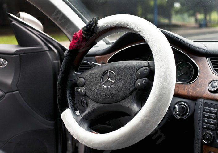 Auto Car Steering Wheel Cover Rose Cashmere Diameter 16 inch 40CM - Black+White