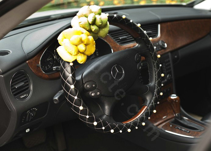 Auto Car Steering Wheel Cover Yellow Flower Pearl Cowhide Diameter 15 inch 38CM - Black
