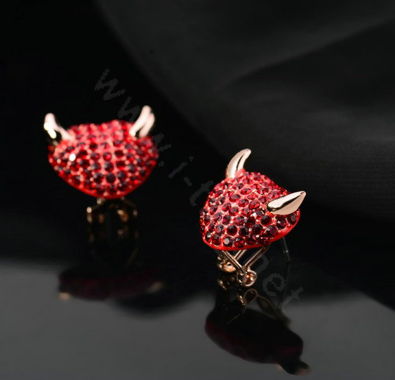 Luxury crystal diamond exaggerating Devil stud earrings 18k gold plated - Red