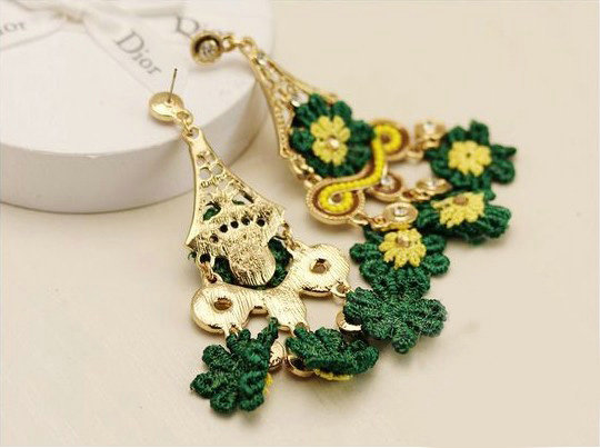 Luxury exaggerating baroque retro hand-woven flower crystal dangle stud earrings - Green