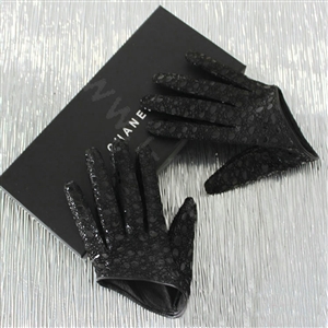 Fashion Women Fish-scale pattern Genuine Leather Sheepskin Half Palm Short Gloves Size L - Black