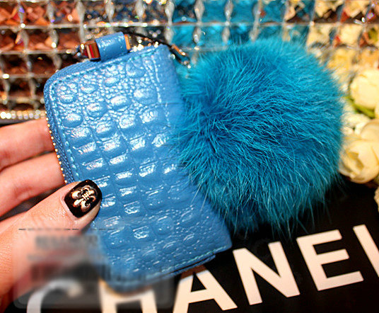 Luxury Crystal Auto Key Bag Pocket Genuine Leather Car Key Case fur ball Key Chain - Blue