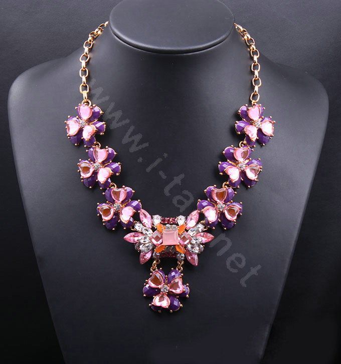 Exaggeration Women Choker Crystal Gem Gold Plated Flower Bib Necklace Jewelry - Purple