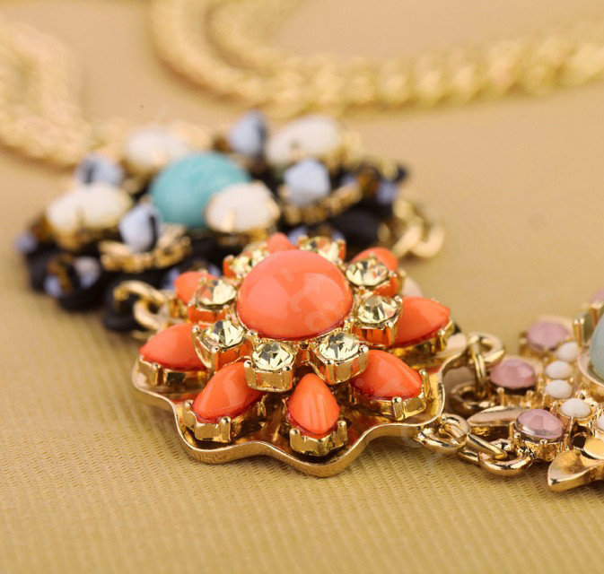Luxury Crystal Blue Gemstone Alloy Flower Pendant Choker Bib Statement Necklace Women Jewelry