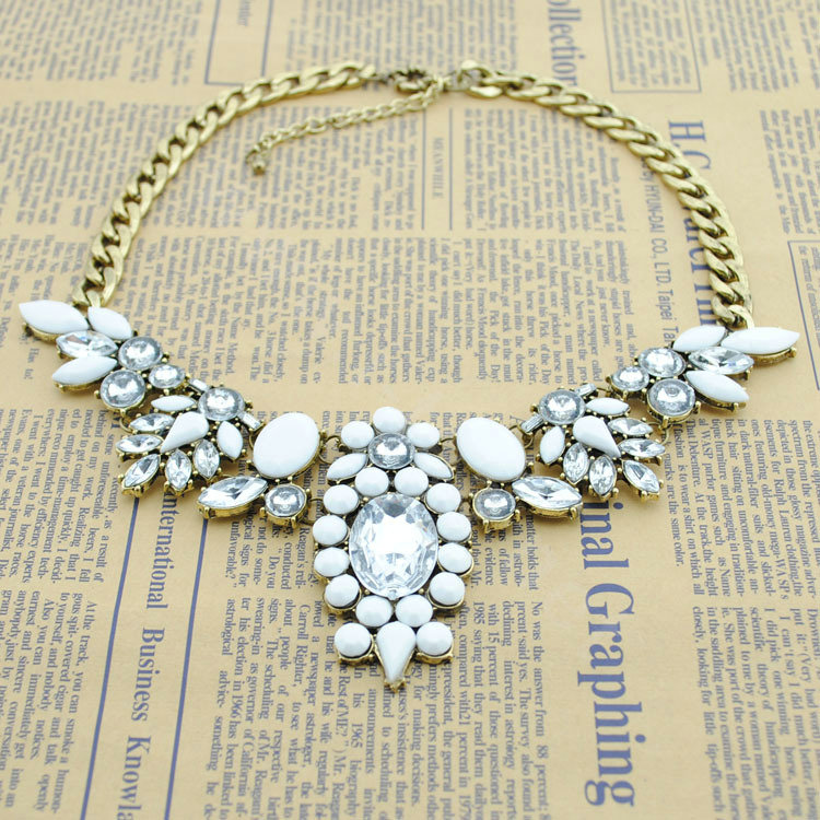 Luxury Crystal Flower Gemstone Pendant Choker Statement Bib Necklace Women Jewelry - White
