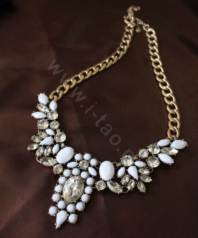Luxury Crystal Flower Gemstone Pendant Choker Statement Bib Necklace Women Jewelry - White