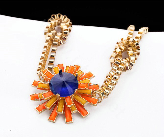 Luxury Crystal Flower Pendant Alloy Choker Bib Statement Necklace Women Jewelry - Orange