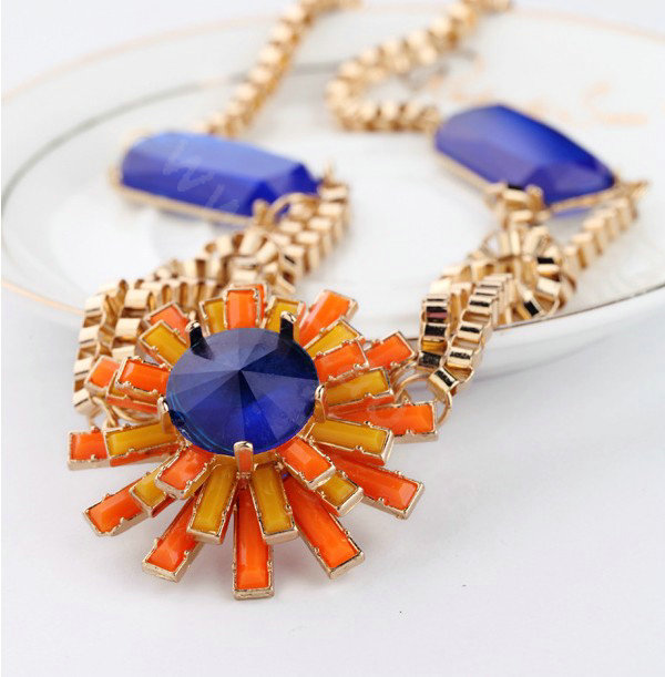 Luxury Crystal Flower Pendant Alloy Choker Bib Statement Necklace Women Jewelry - Orange