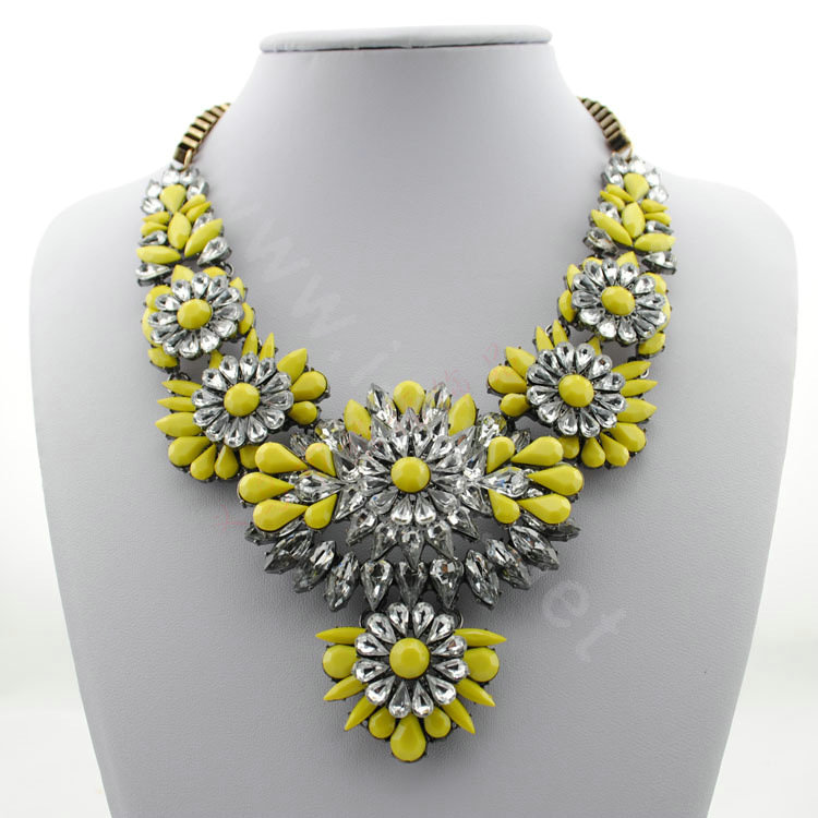 Luxury Crystal Flower Wings Pendants Chokers Statement Bib Necklace Women Jewelry - Yellow