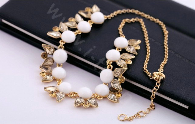 Luxury Crystal Gemstone Flower Pendant Choker Bib Statement Necklace Women Jewelry - White