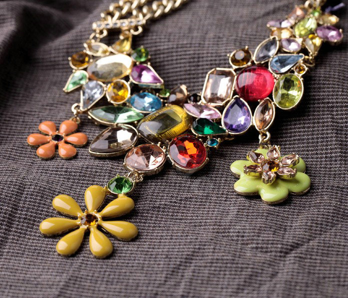 Luxury Crystal Multicolor Gemstone Alloy Flower Pendant Choker Bib Statement Necklace Women Jewelry