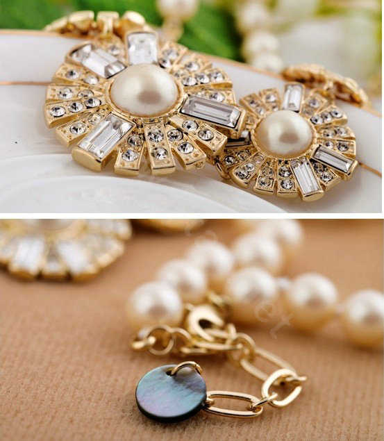 Luxury Crystal Pearl Alloy Flower Pendant Choker Bib Statement Necklace Women Jewelry - White