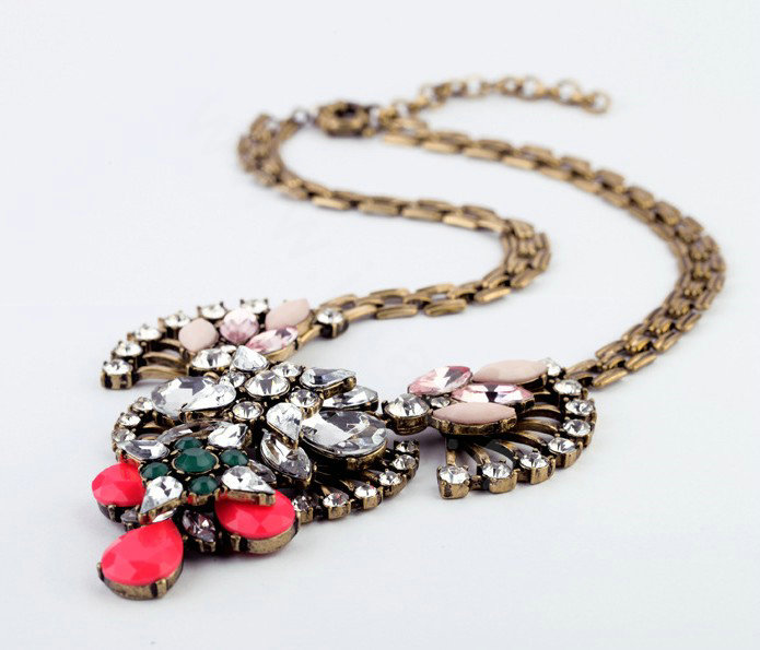 Luxury Crystal Retro Gemstone Flower Pendant Choker Bib Statement Necklace Women Jewelry - Red