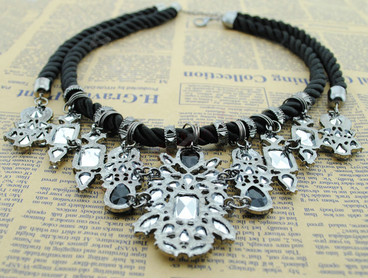Luxury Crystal Retro Weave Pendant Choker Statement Bib Necklace Women Jewelry - Purple