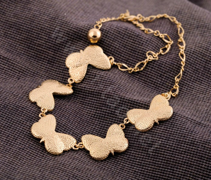 Luxury Crystal Shell Butterfly Pendant Choker Bib Statement Necklace Women Jewelry - White