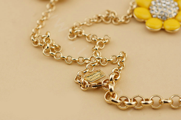 Luxury Elegant Women Choker Crystal Sunflower Bib Necklace Jewelry - Yellow