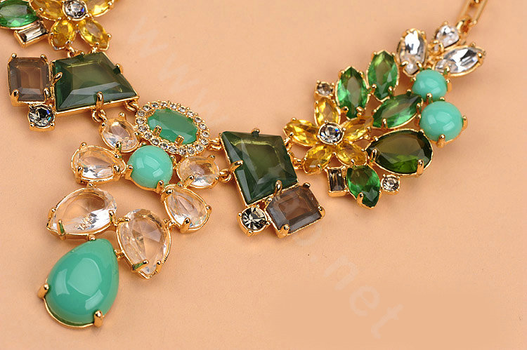 Luxury Exaggeration Women Choker Crystal Gems Flower Bib Necklace Jewelry - Green