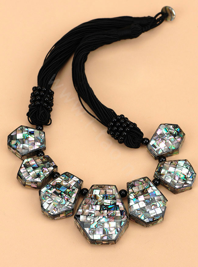 Luxury Fashion Women Exaggeration Choker Bead Natural Shell Bib Necklace Jewelry - Black