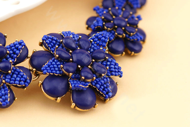 Luxury Fashion Women Exaggeration Choker Flower Gem Bib Necklace Jewelry - Blue
