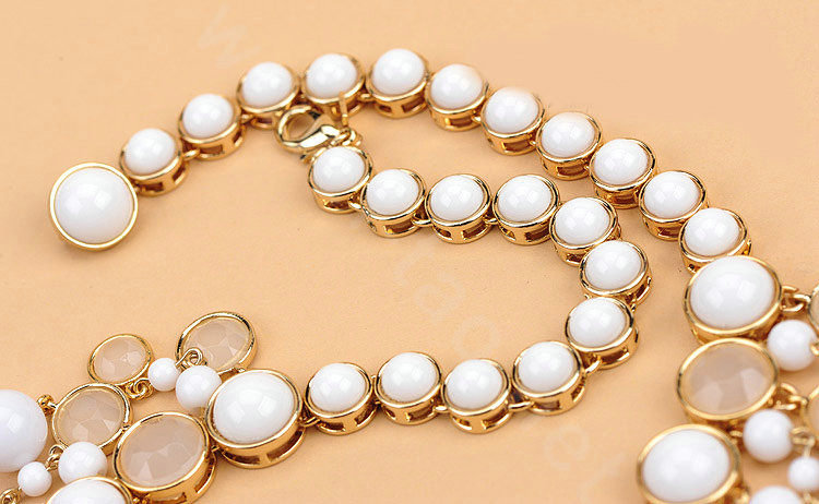Luxury Fashion Women Exaggeration Choker Vienna Gems Bib Necklace Jewelry - White