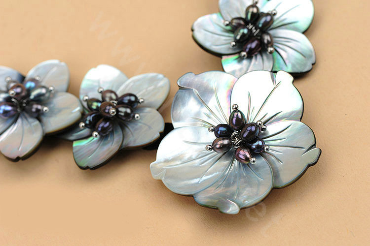 Luxury Fashion Women Handwoven Choker Natural shell Pearl Flower Bib Necklace Jewelry - Grey