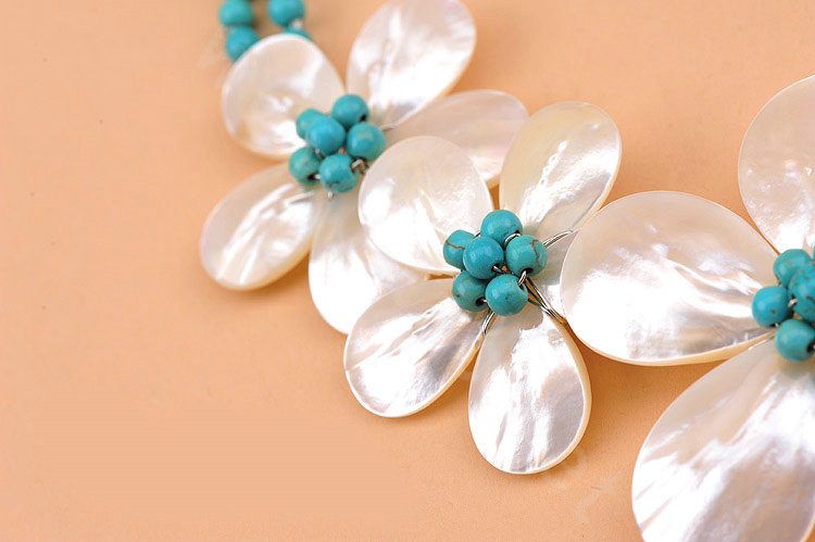 Luxury Fashion Women Handwoven Choker Turquoise Natural shell Flower Bib Necklace Jewelry - White