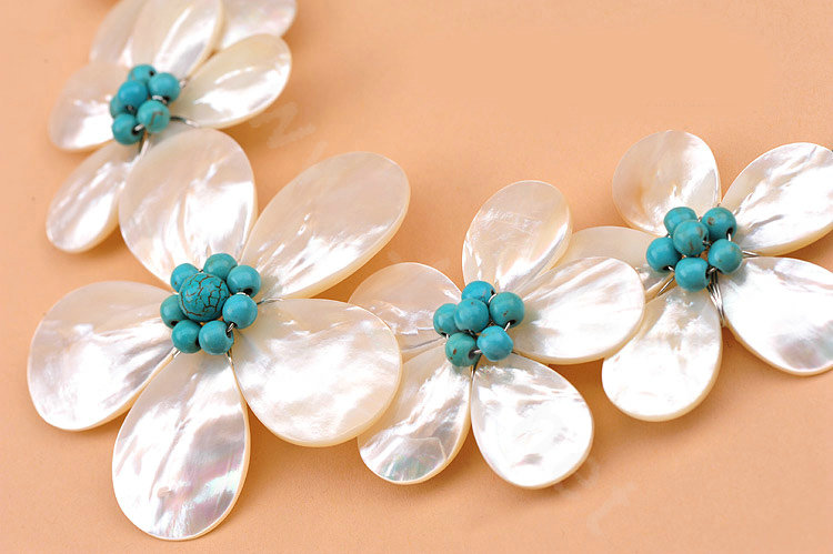 Luxury Fashion Women Handwoven Choker Turquoise Natural shell Flower Bib Necklace Jewelry - White