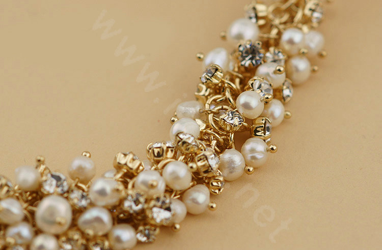 Luxury Women Choker Natural Pearl Crystal Bib Necklace Bride Wedding Jewelry - White