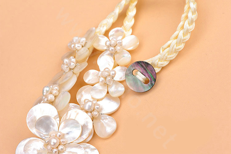 Luxury Women Exaggeration Choker Handwoven Natural Shell Pearl Flower Bib Necklace Jewelry - White