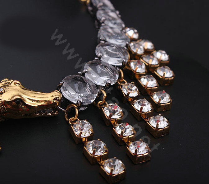 Retro Exaggeration Women Choker Crocodile Crystal Tassel Alloy GP Bib Necklace Jewelry
