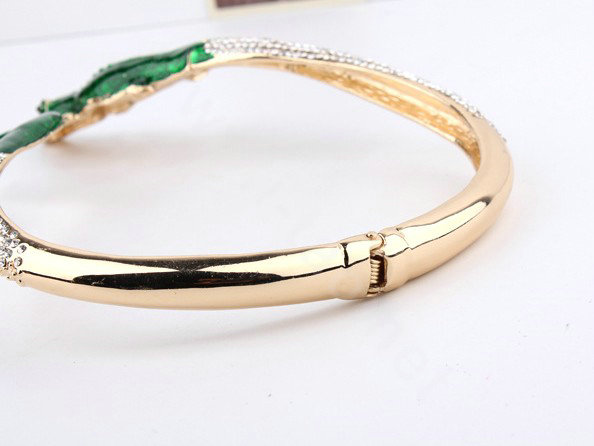 Retro Exaggeration Women Choker Crocodile Punk Alloy GP Bib Necklace Jewelry - Green