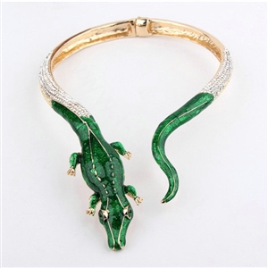 Retro Exaggeration Women Choker Crocodile Punk Alloy GP Bib Necklace Jewelry - Green