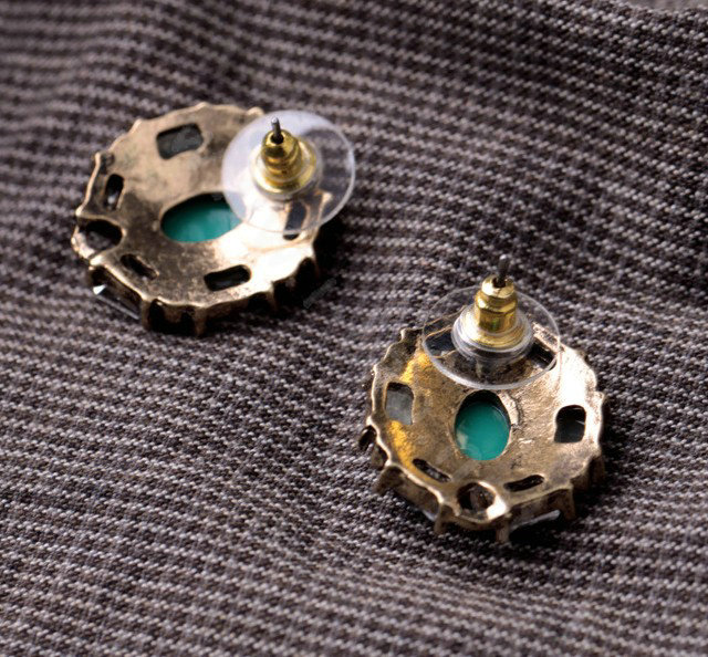 Simple Retro Crystal Blue Gemstone Stud Earrings Gold Plated Women Fashion Jewelry