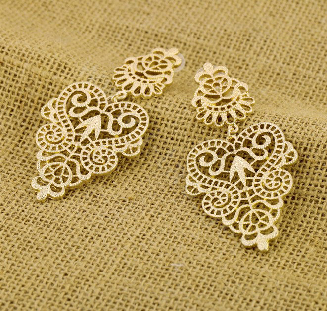 Unique Hollow Alloy Flower Stud Earrings Gold Plated Women Fashion Jewelry