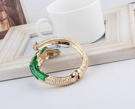 Women Retro Exaggeration Crystal Crocodile Alloy GP Bracelet Jewelry - Green