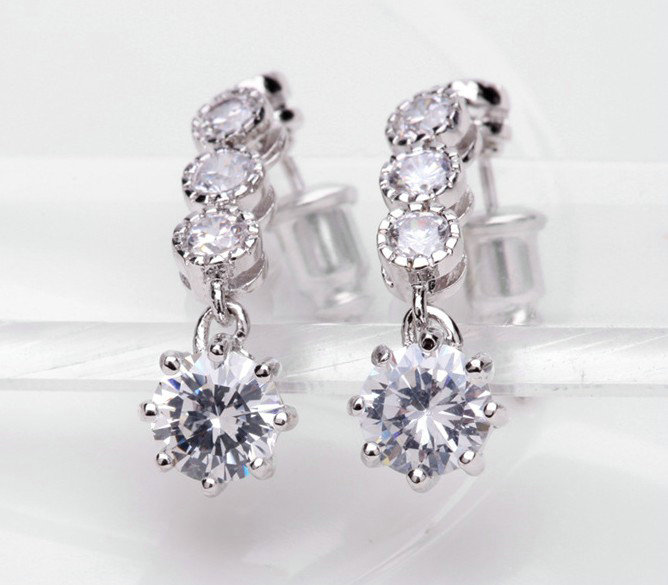 Hotsale long White Gold Plated AAA Zircon Sparkling Drop Stud Earrings Fashion for Women