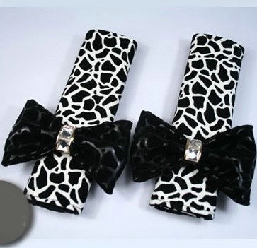 Black Bowknot Leopard Print PU Leather Automobile Seat Safety Belt Covers Car Decoration 2pcs - White