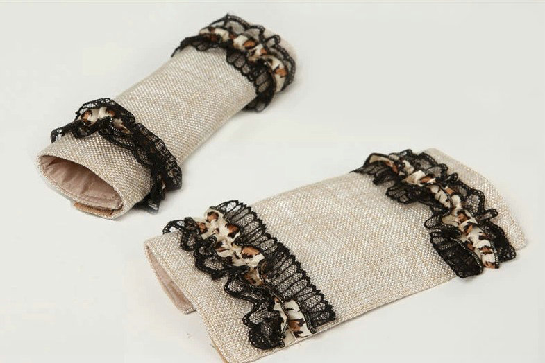 Elegant Bud Silk Velvet Automotive Seat Safety Belt Covers Car Decoration 2pcs - Beige