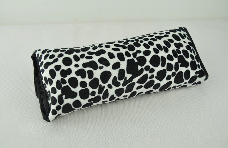 Fun Spot Dog Print Velvet Automotive Seat Safety Belt Covers Car Decoration 2pcs - White