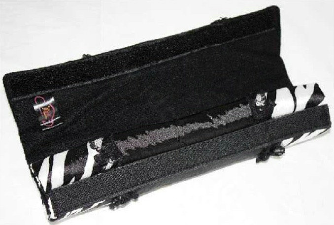 Pretty Bowknot Bud Silk Velvet Zebra Print Auto Seat Safety Belt Covers Car Decoration 2pcs - Black