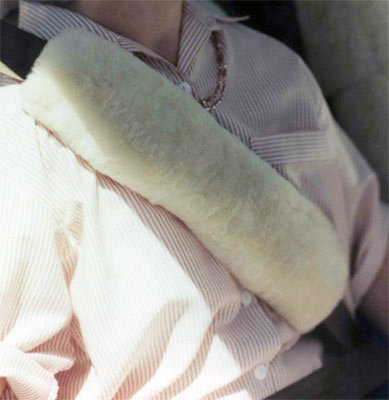 Winter Genuine Sheepskin Auto Seat Safety Belt Covers Pads Car Decoration 2pcs - White