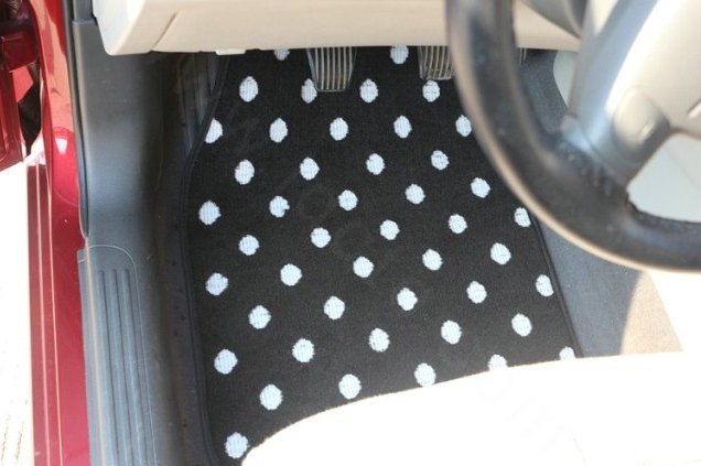 Fashion Polka Dot Universal Automotive Carpet Car Floor Mats Suede 5pcs Sets - Black+White