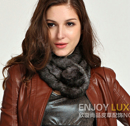 Top Grade Whole Rabbit Fur Scarf Women Winter Warm Neck Wrap Knitted Fur Ball Collar - Gray