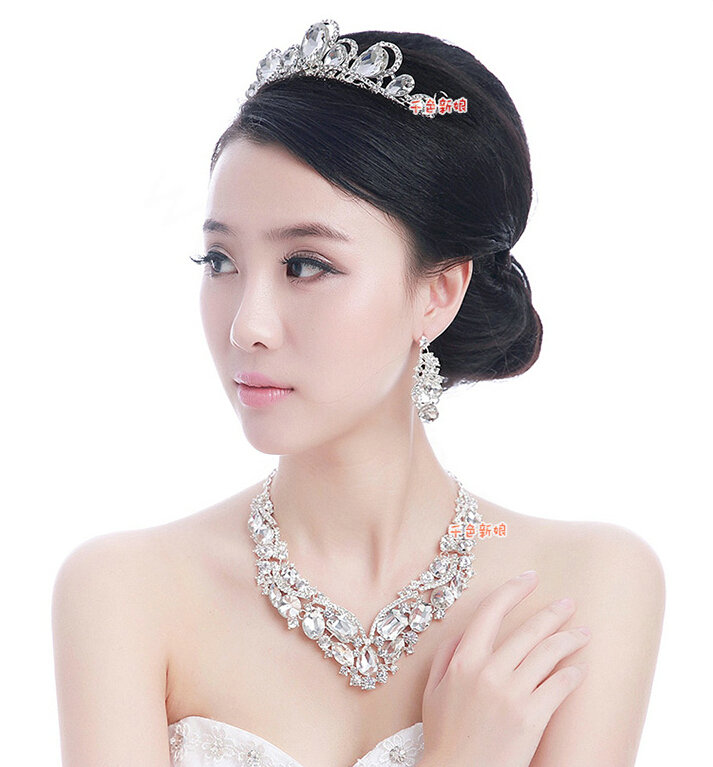 Beautiful Wedding Jewelry Sets for Bridal Crystal Flowers Tiara & Earrings & Rhinestone Necklace